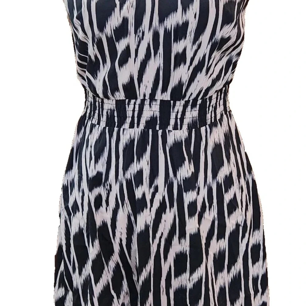 Charlie Jade Black and White Dress - Picture 3 of 5
